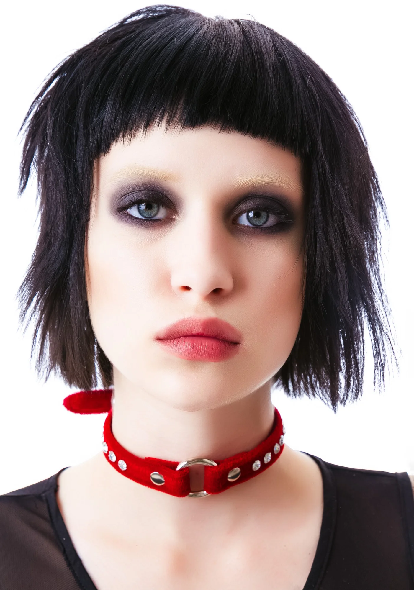 O Face Velvet Crystal Choker - Image 5